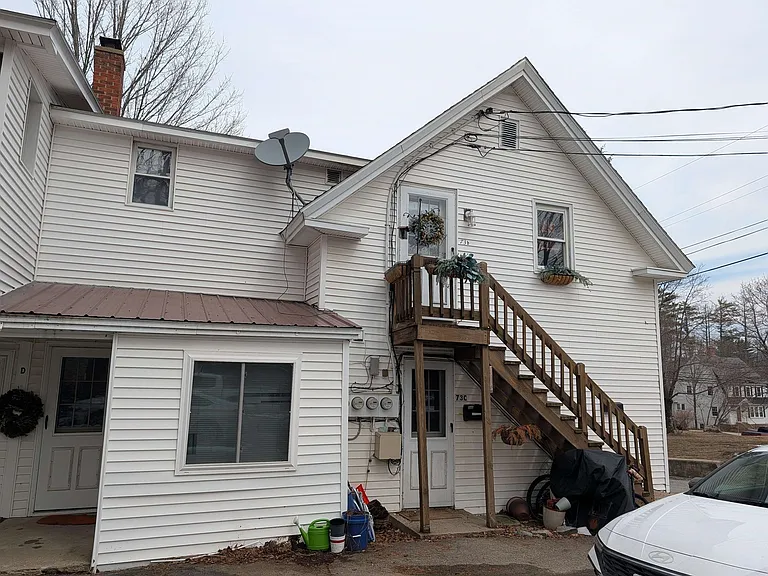 73 Highland St — Photo 3