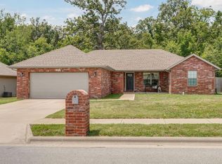 1411 S Calumet Ave, Republic, MO 65738
