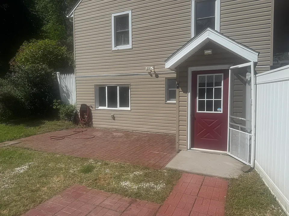 12 Anita Ct #2
