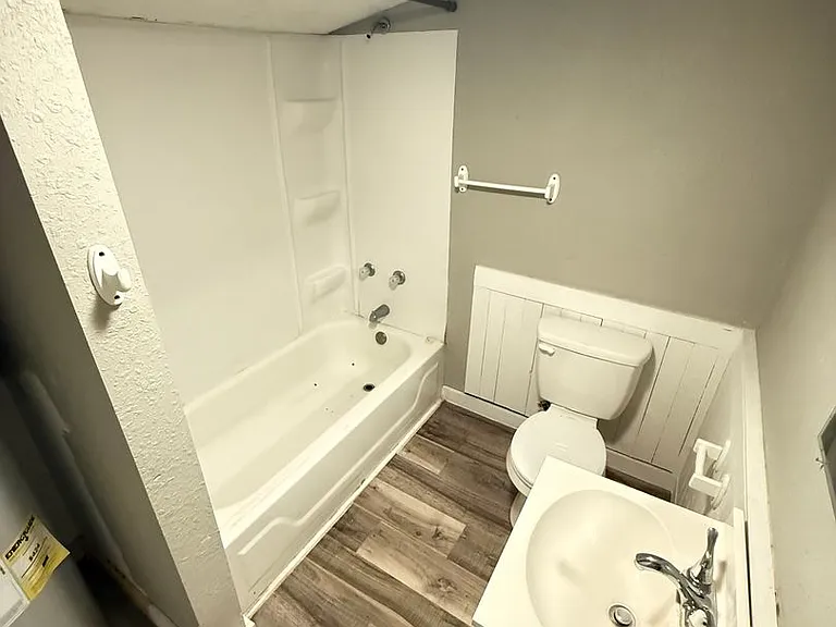 2137 N Delaware Ave — Photo 17