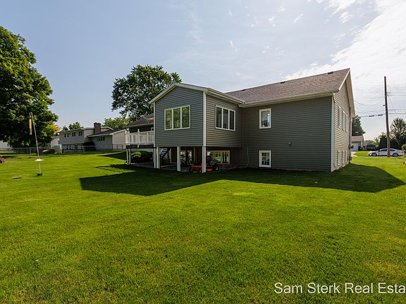 3rd image of 6305 Summer Dr