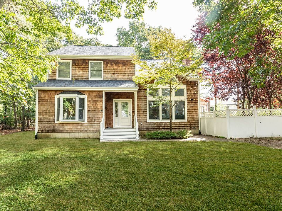 1st image of 13 Wood Lot Ln