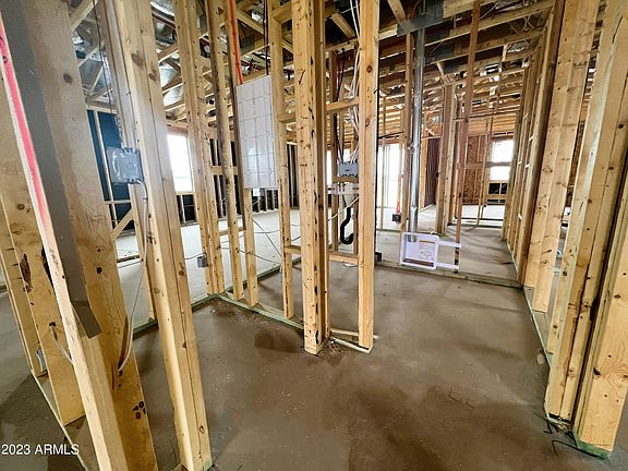 3rd image of 10906 W MARGUERITE Avenue