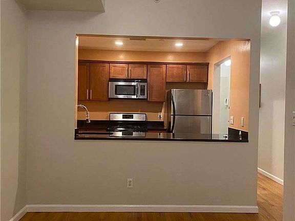 3rd image of 41-32 44th St #2C