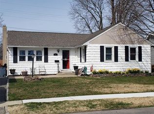 57 Tappan Ave, Babylon, NY 11702