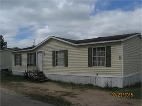 1110 College Cir S, Tifton, GA 31794