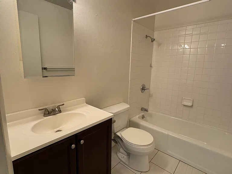 718 E Myrtle St #718 — Photo 6