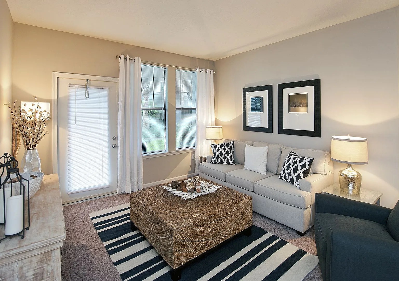Whitepalm Apartments — Photo 4