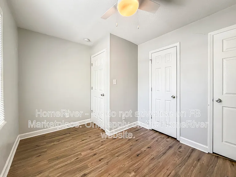 2408 Hart St — Photo 17