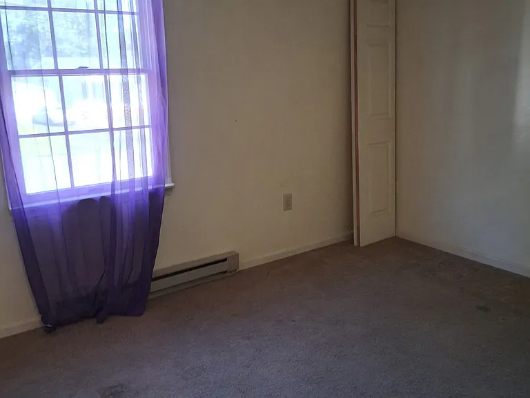 413 N Western Ave — Photo 14
