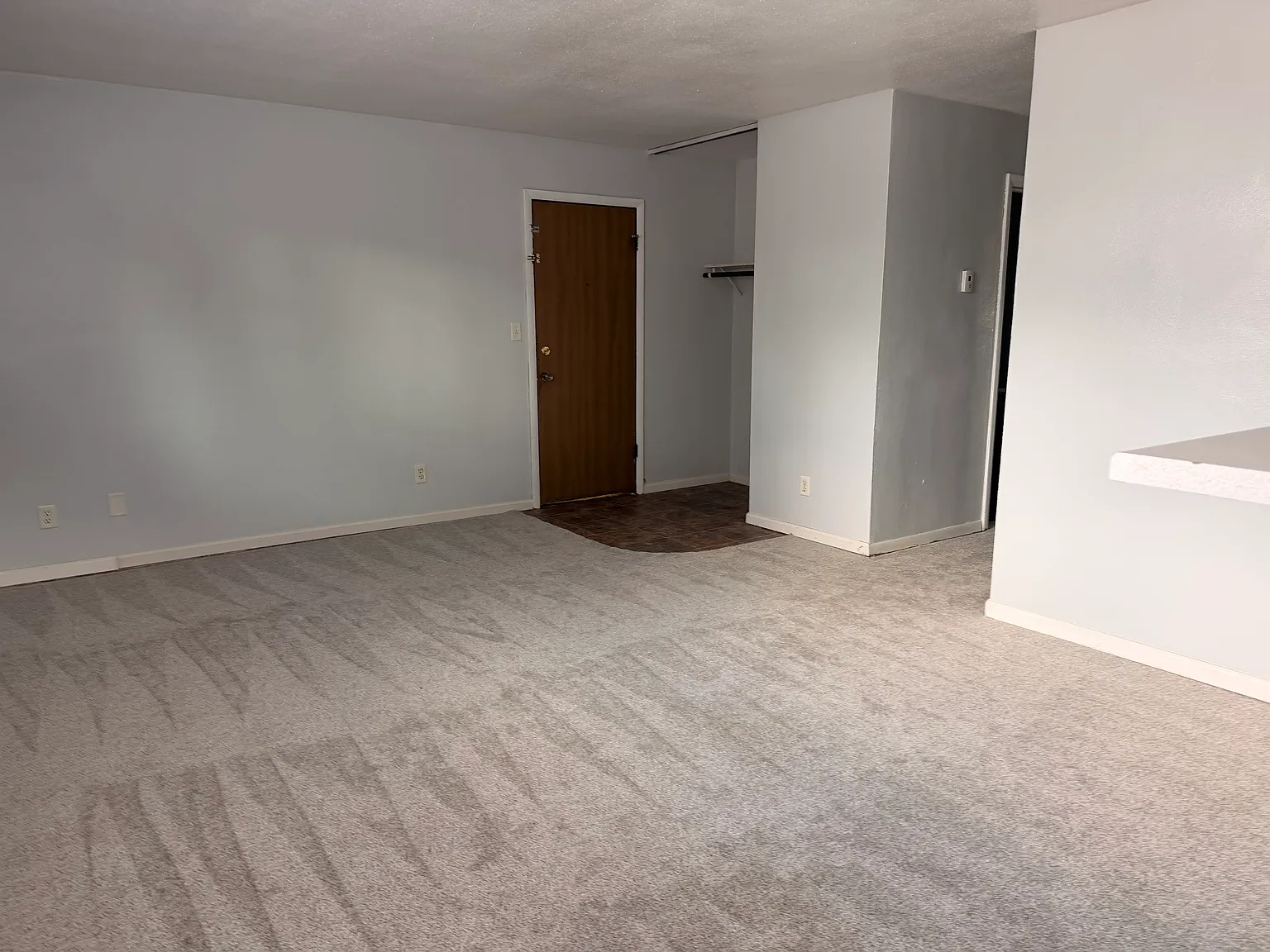 3 bed, $995 — Photo 3