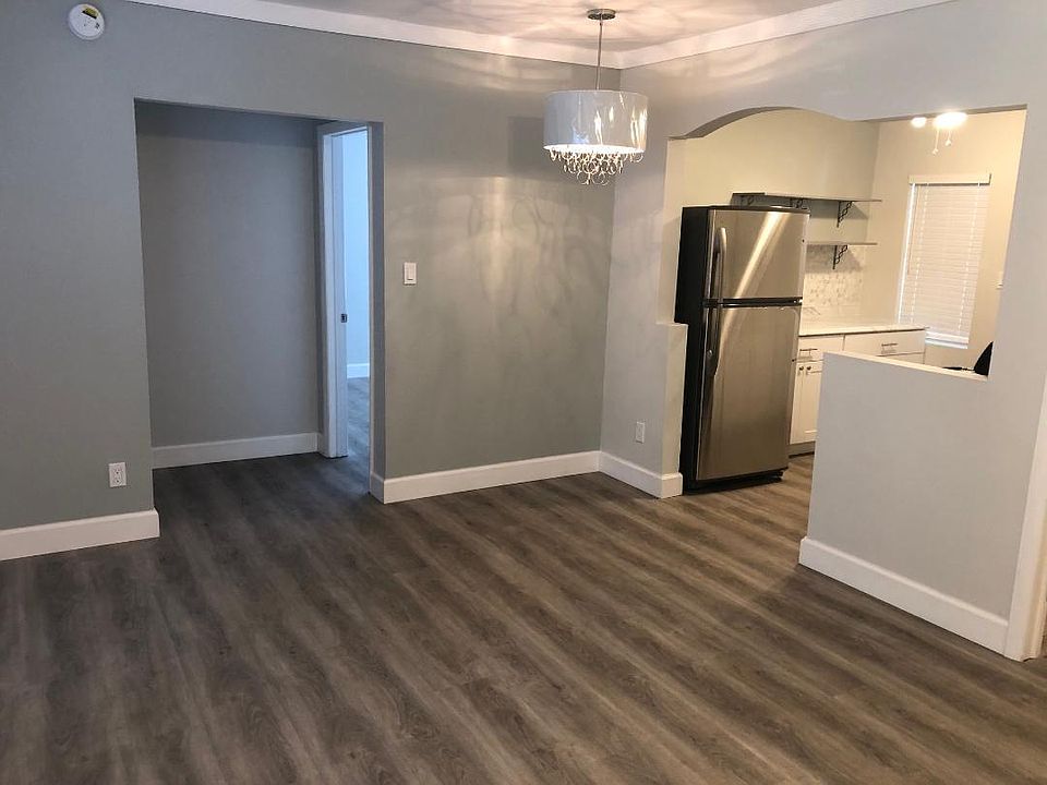 1st image of 443 NE 1st Ave #3
