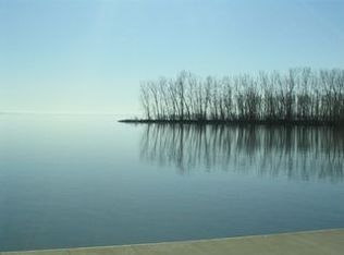 1135 W Bank Rd APT 107, Celina, OH 45822