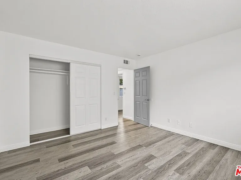 1556 W 227th St #1 — Photo 15