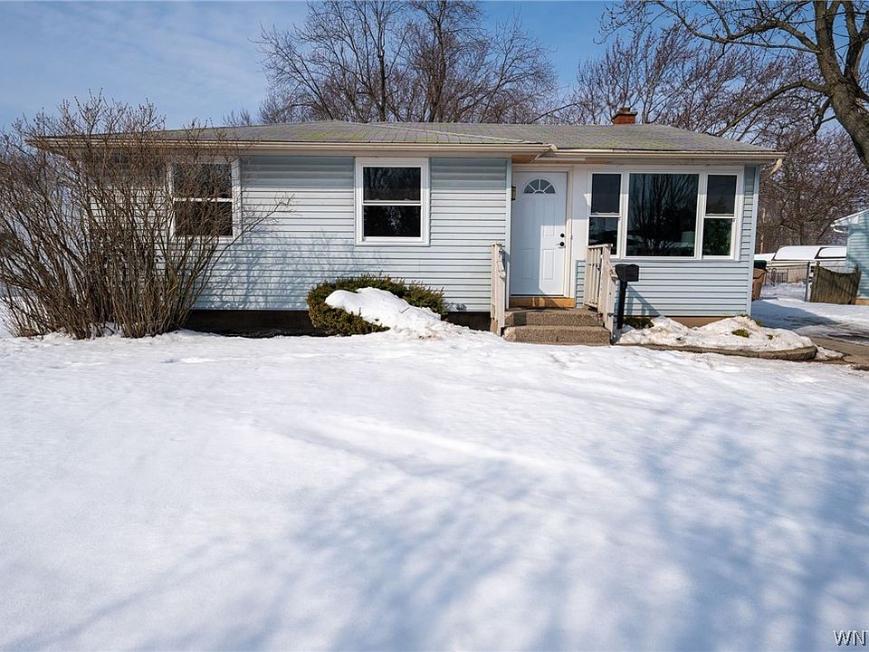 1st image of 262 McNaughton Ave