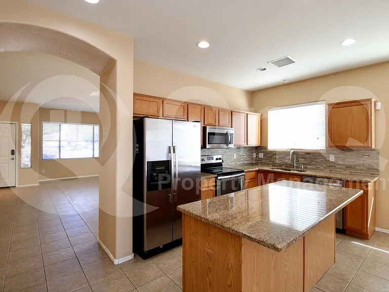 14839 W Larkspur Dr — Photo 5
