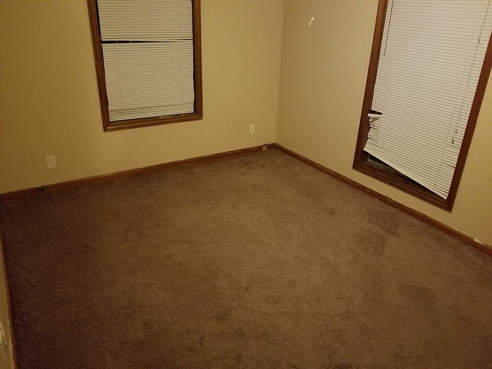 1st image of 715 Park Hill Dr