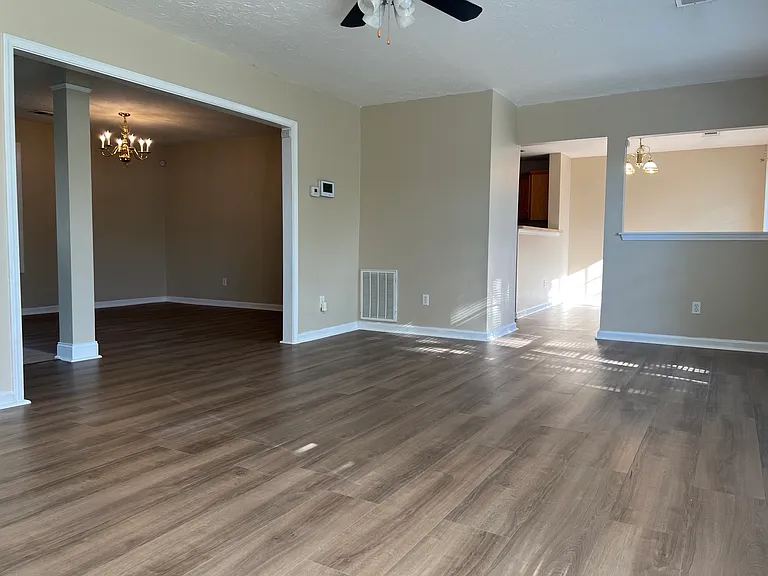 3885 Winthrop Dr — Photo 20