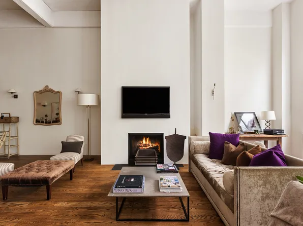 377 West 11th Street 3A image 2 of 18