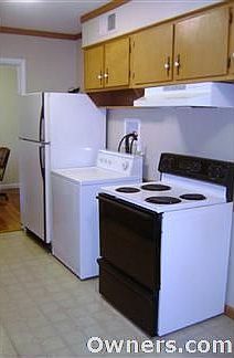 KITCHEN HAS ALL APPLIANCES