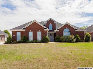 126 White Apple Dr, Harvest, AL 35749