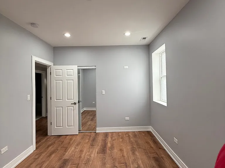 4907 W Walton St #2 — Photo 12