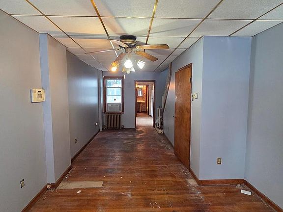 3rd image of 639 Birch St