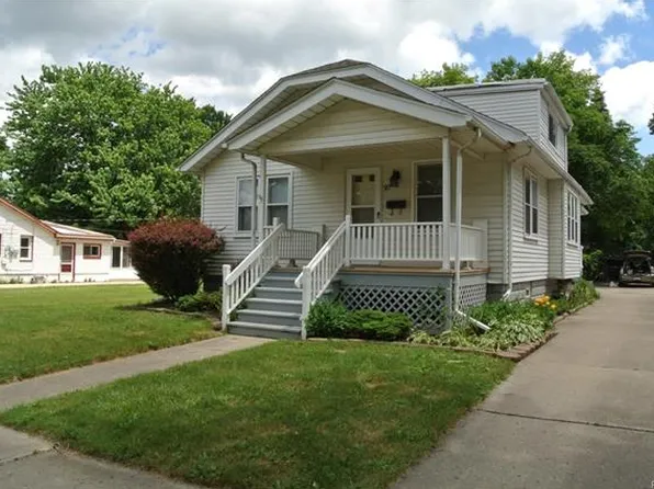 90 Grove Park Ave, Mount Clemens, MI 48043