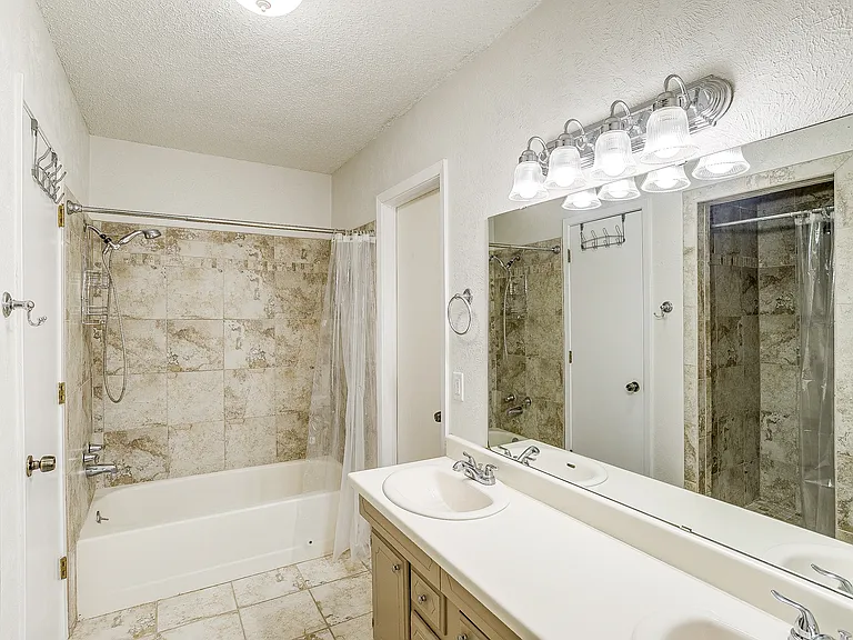 1104 Sproles Dr — Photo 29