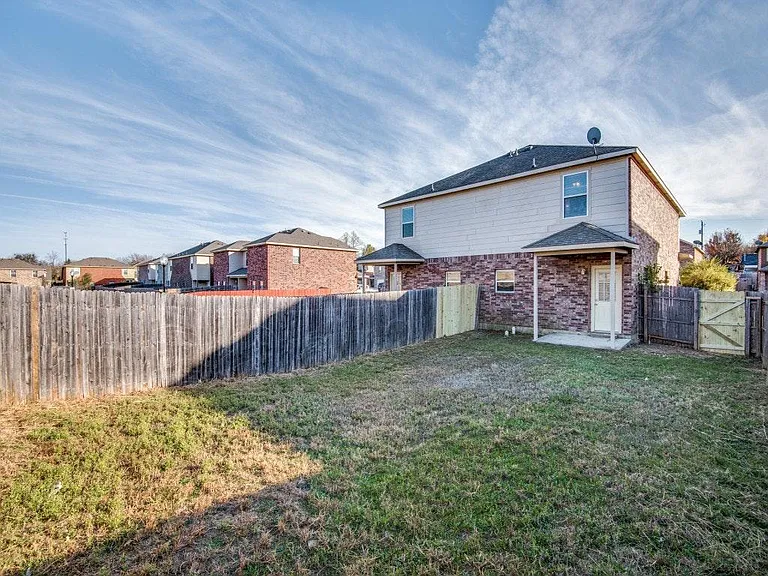828 Parkplace Rdg — Photo 13