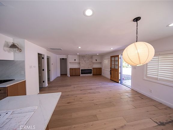 3rd image of 600 E Sierra Madre Blvd