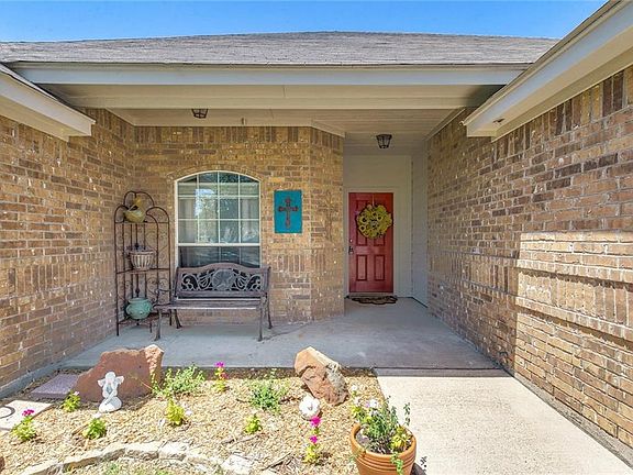 4th image of 305 Wonder Oak Ct