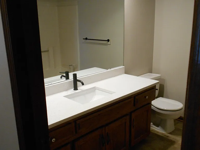 1021 N Kiger Rd — Photo 9