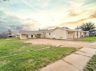 313 W 4th St, Breckenridge, TX 76424