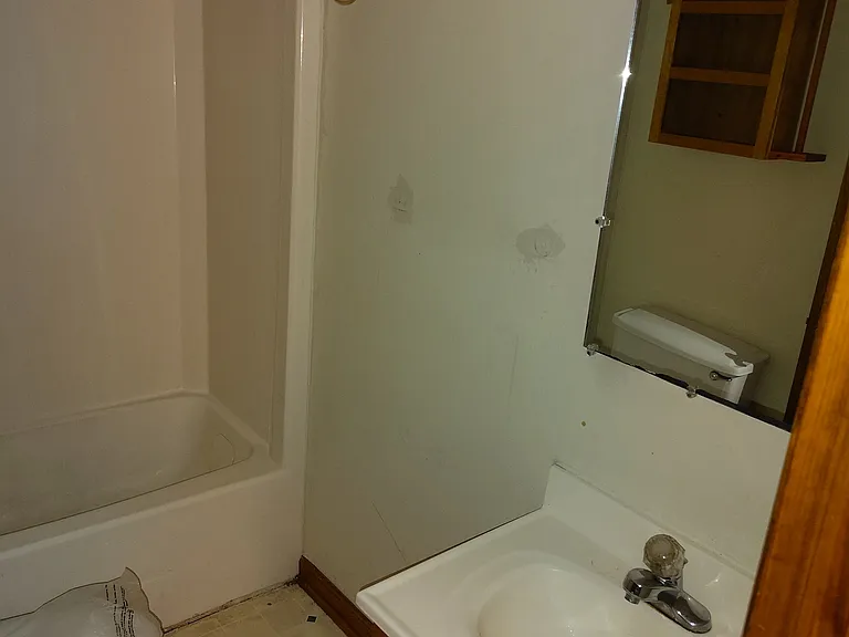 109 E I St — Photo 16