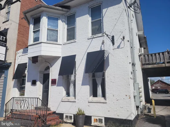 112 E Baltimore St, Greencastle, PA 17225