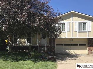 15942 Marinda Cir, Omaha, NE 68130