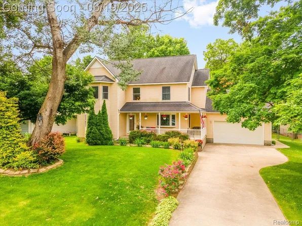 1104 E Huron River Dr, Van Buren Township, MI 48111