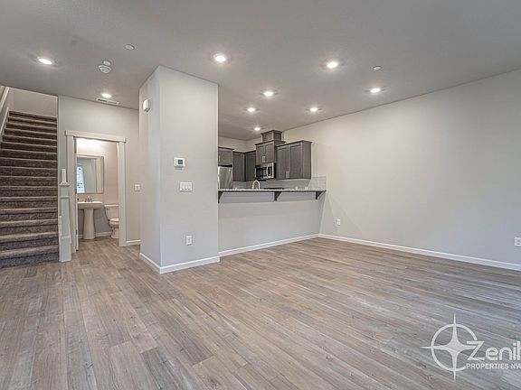 4th image of 4261 S Cloverhill Way