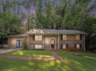 1145 Woodleigh Rd SW, Marietta, GA 30008