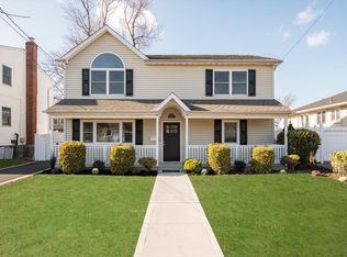 2162 Fir St, Wantagh, NY 11793