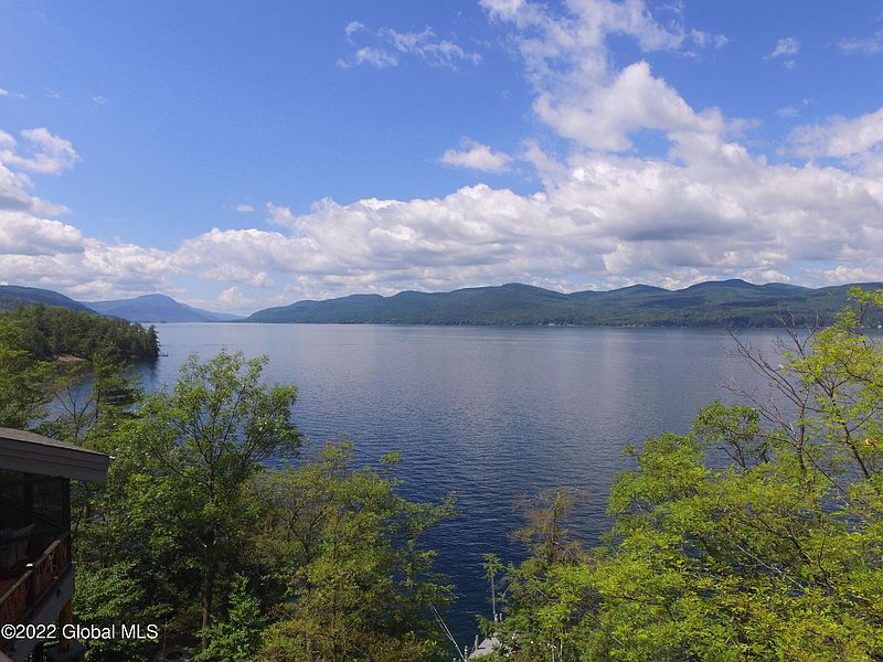 2nd image of 5566 Evergreen Shores Way