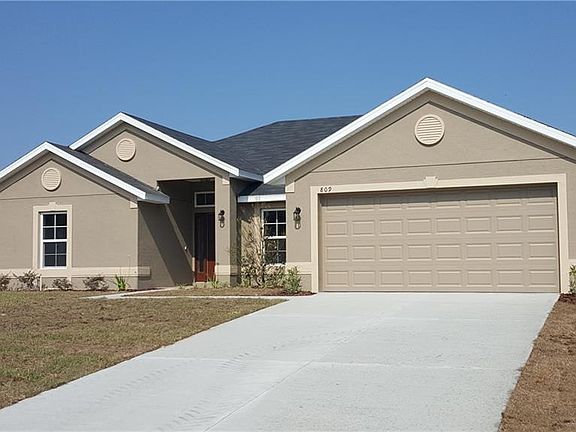 2nd image of 801 Chestnut Dr