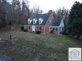 95 Cambridge Rd, Stanleytown, VA 24168