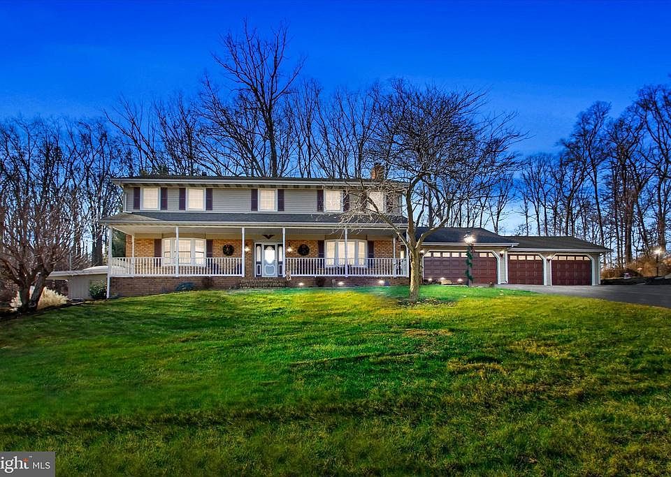 1st image of 51 Chestnut Hill Cir
