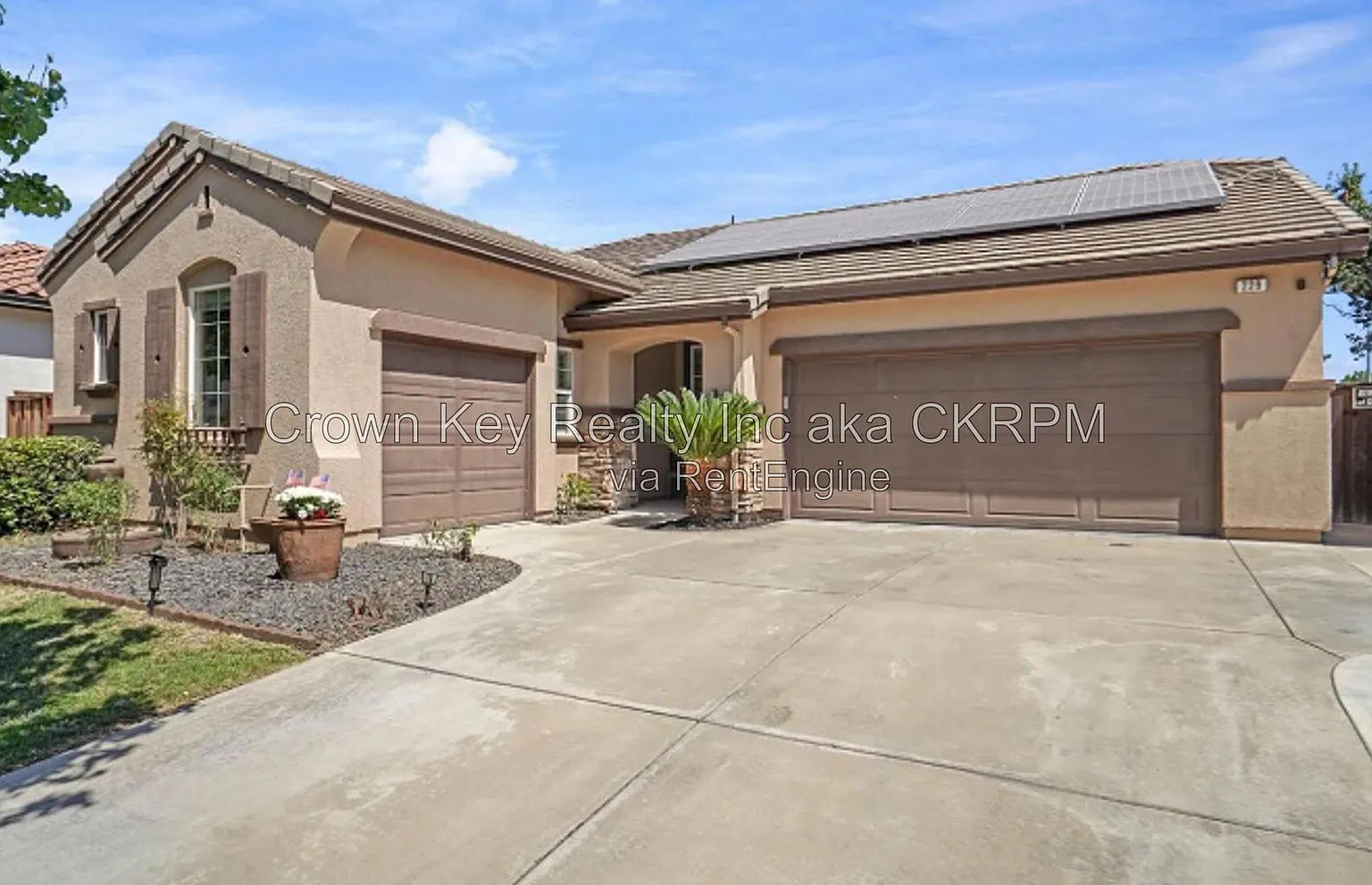 3 bed, 2.0 bath, 1841 sqft, $3,000 — Photo 4