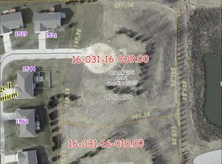 1 Woodridge Ln, Grafton, WI 53024