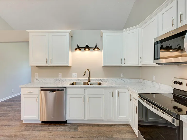 4908 Deerhaven Dr — Photo 13