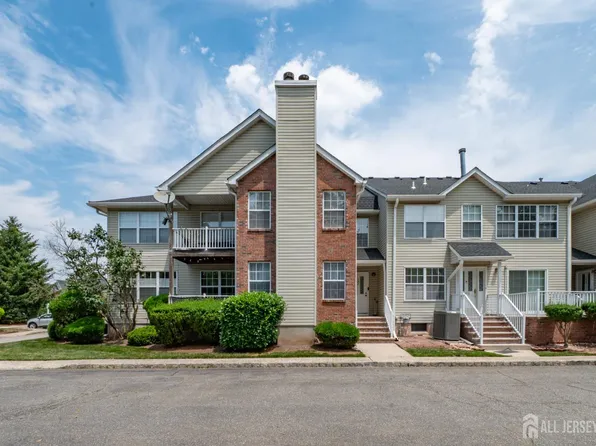 186 Barclay Ct, Piscataway, NJ 08854