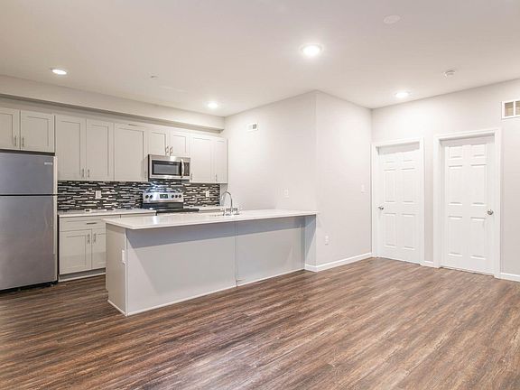 2nd image of 1917 N 7th St #1D